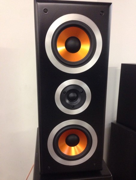 Speaker pair